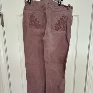 Women’s 16 mauve Gloria Vanderbilt jeans
